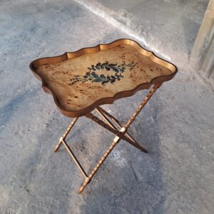 Classical Scalloped-Edge Coffee Tray Table with Faux-Bamboo X-Frame Folding Legs