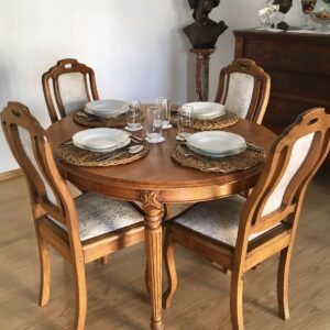 The Heritage Antique Circular Dining Table – Solid Wood 4-Seater Set with Intricate Fluted Legs